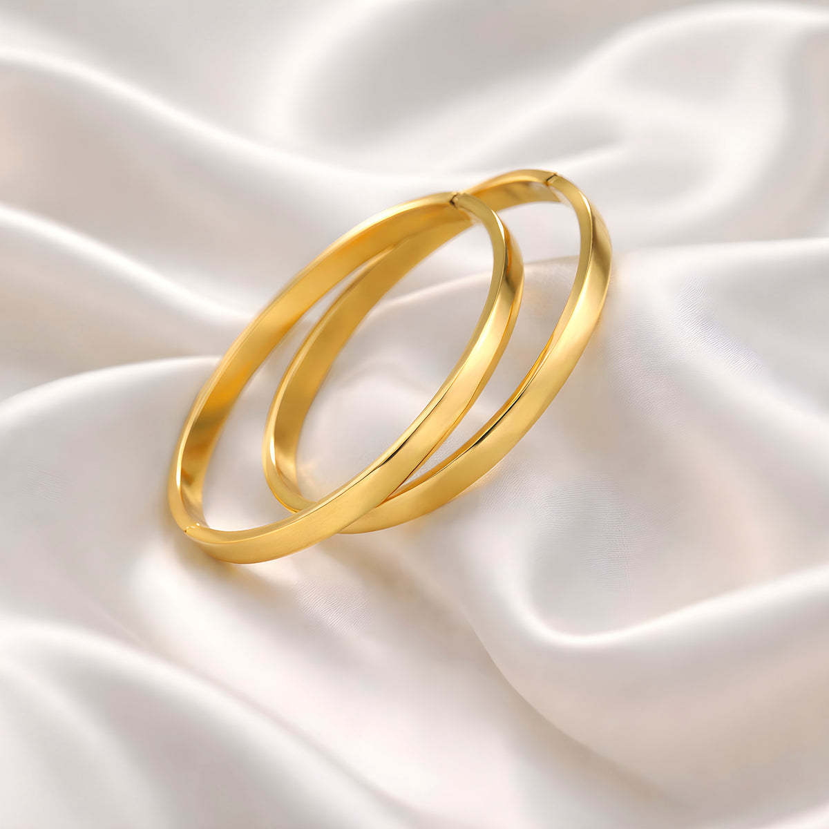 Klassisch-Zeitloser Armreif – Edelstahl vergoldet Gelbgold | Sucre Fine Jewelry