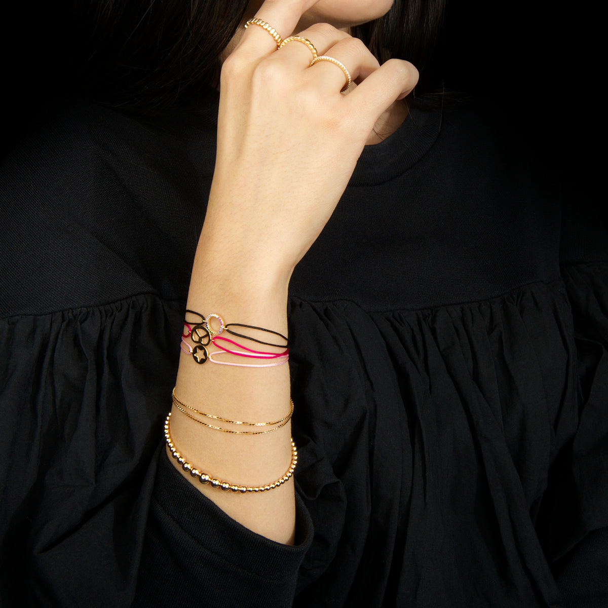 Armreif Bubbles Roségold vergoldet am Handgelenk getragen | Sucre Fine Jewelry