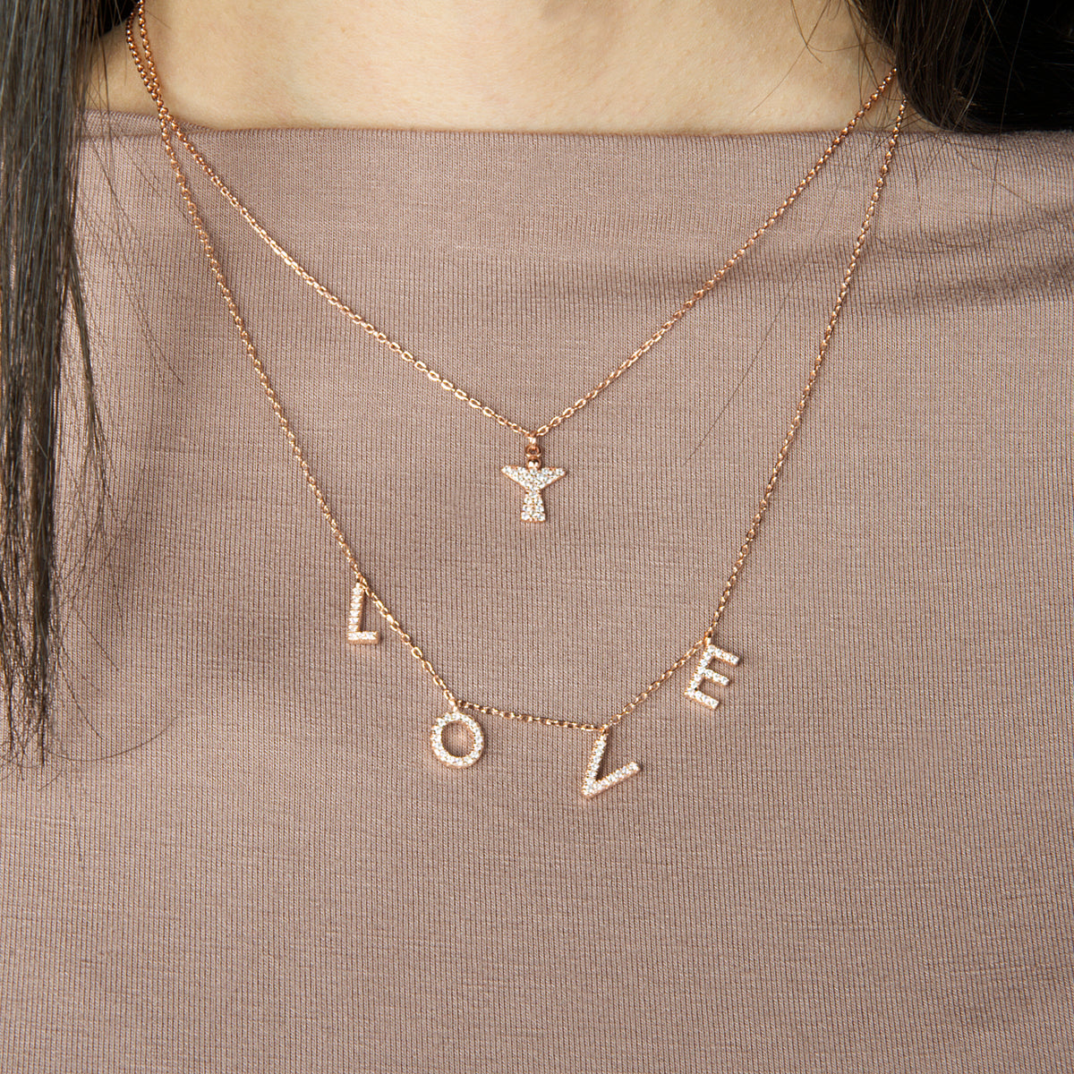 Halskette Love Gelbgold vergoldet getragen | Sucre Fine Jewelry