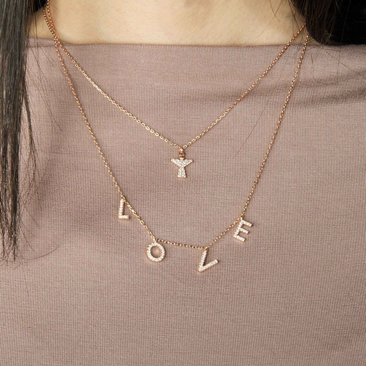 Halskette Engel Pavé Roségold vergoldet getragen | Sucre Fine Jewelry