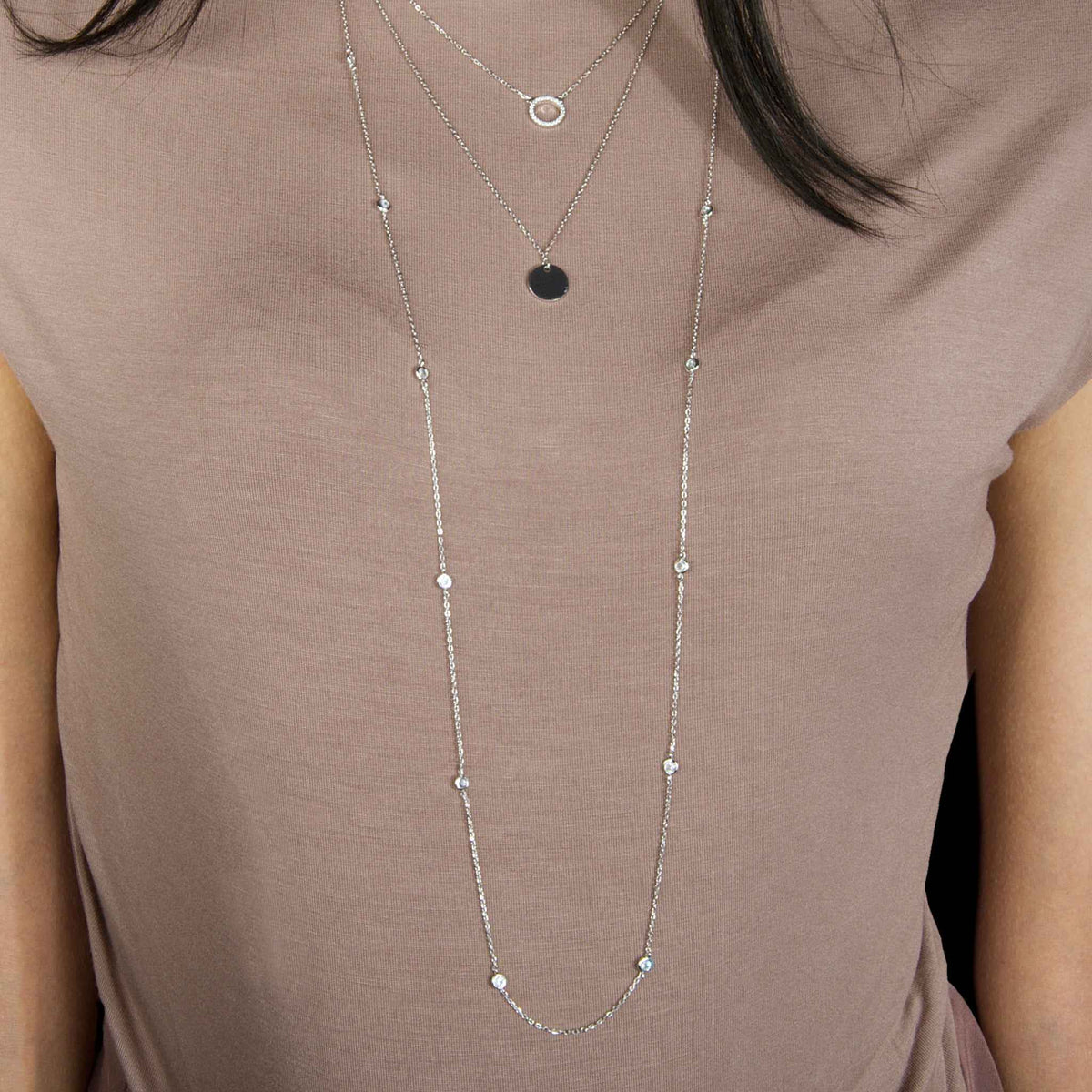 Halskette Circle Gelbgold vergoldet getragen | Sucre Fine Jewelry
