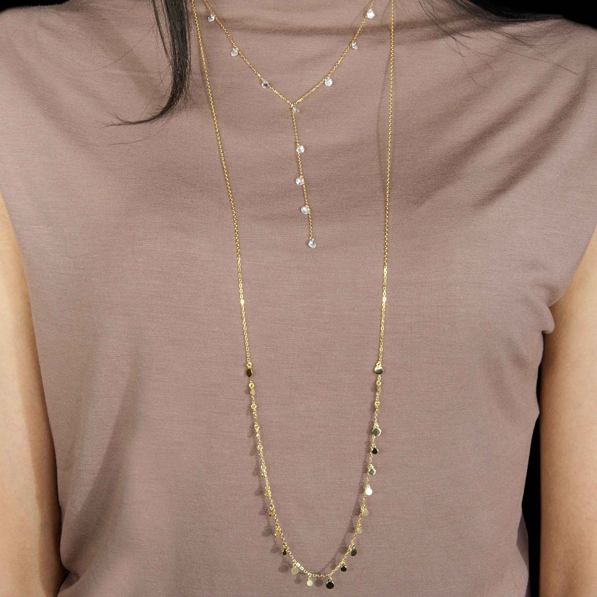 Halskette Y Pure mit Zirkonia Gelbgold vergoldet getragen | Sucre Fine Jewelry
