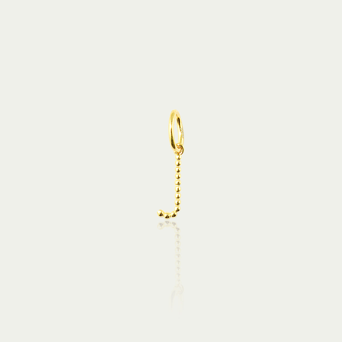 Buchstabe J Anhänger mit kleinen Kugeln – 925 Sterling Silber 18K Gelbgold vergoldet | Sucre Fine Jewelry